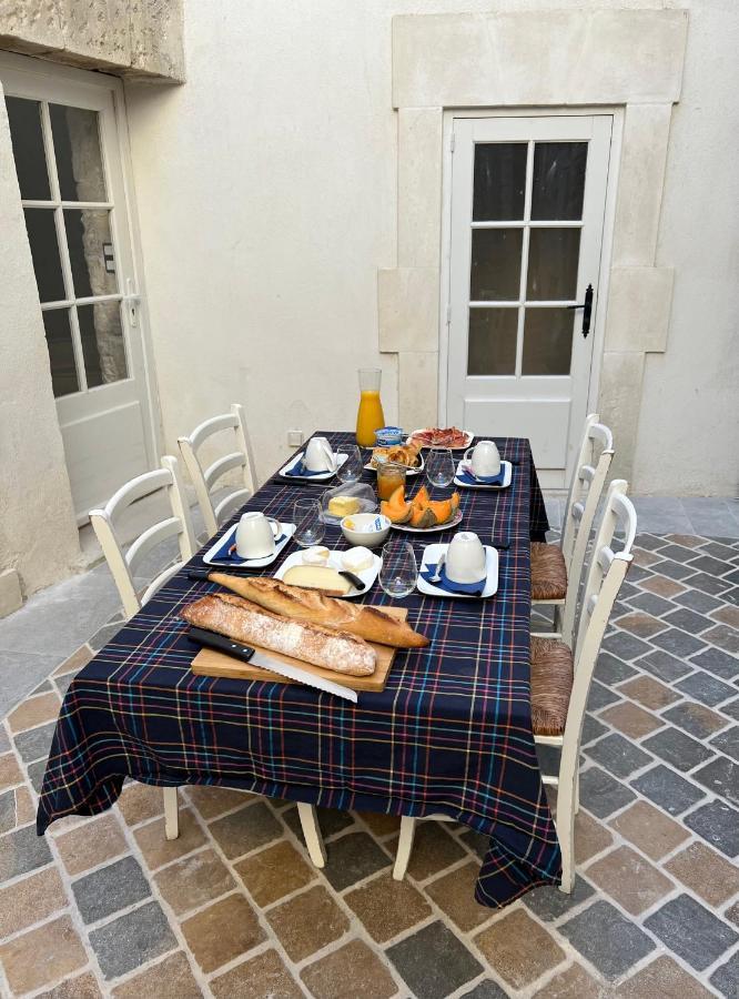 Le Regardeur Bed and Breakfast Saint-Rémy-de-Provence Exterior foto